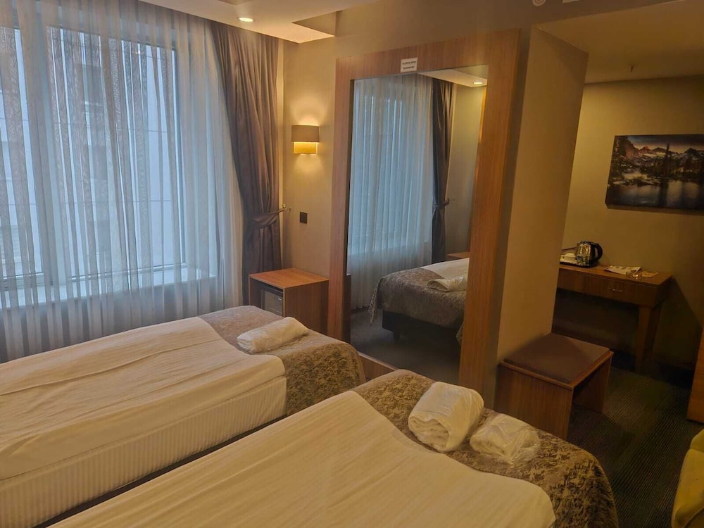 Economy Twin Room photo 1