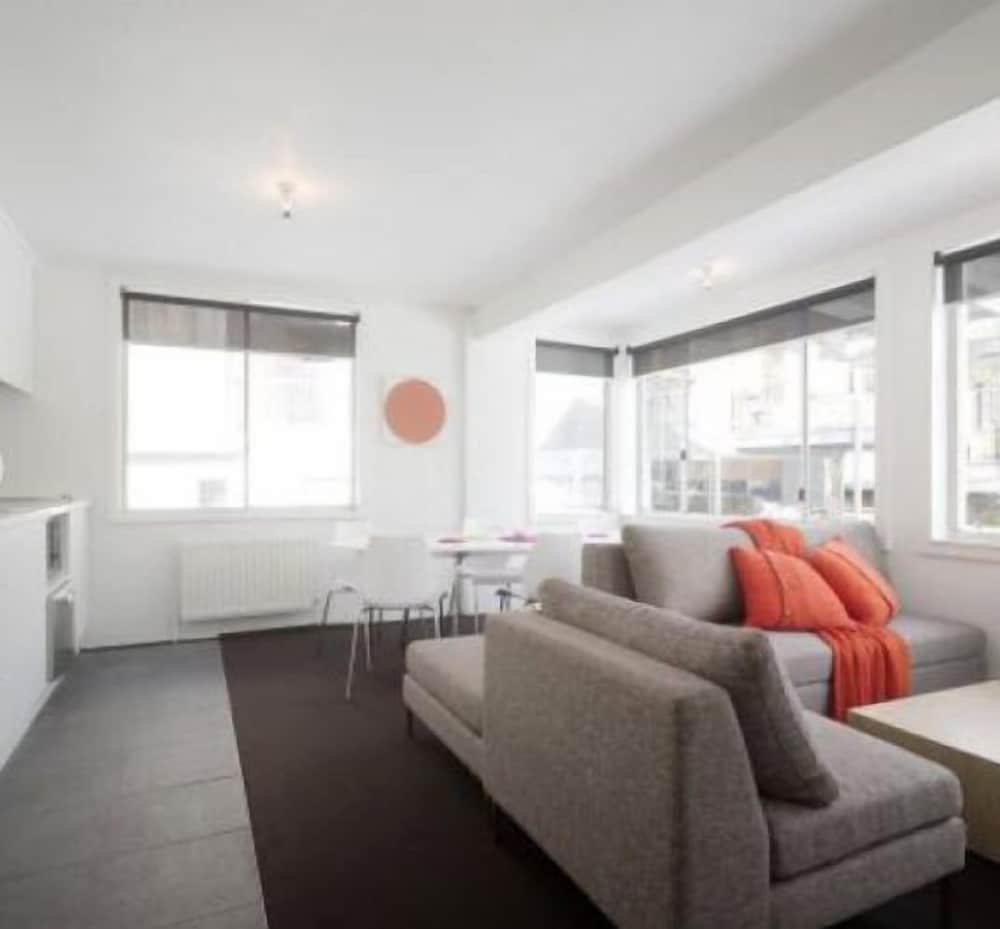 One Bedroom with Kitchenette photo 3