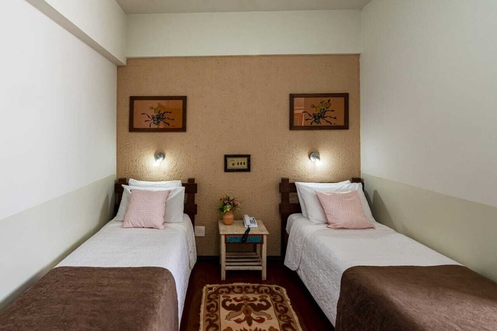 Twin Room - Photo 1