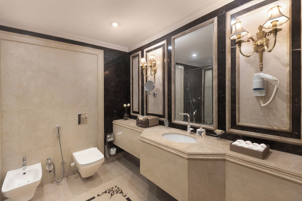 King Fouad Superior Suite Sea View