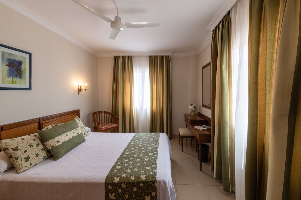 Double Room - Photo 9