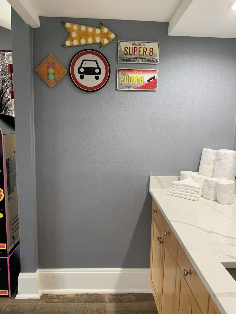Suite, Multiple Beds, Non Smoking - Photo 4