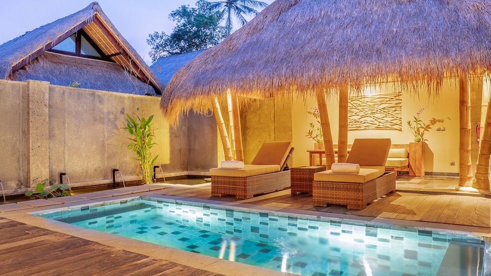 Water Garden Pool Suite photo 3