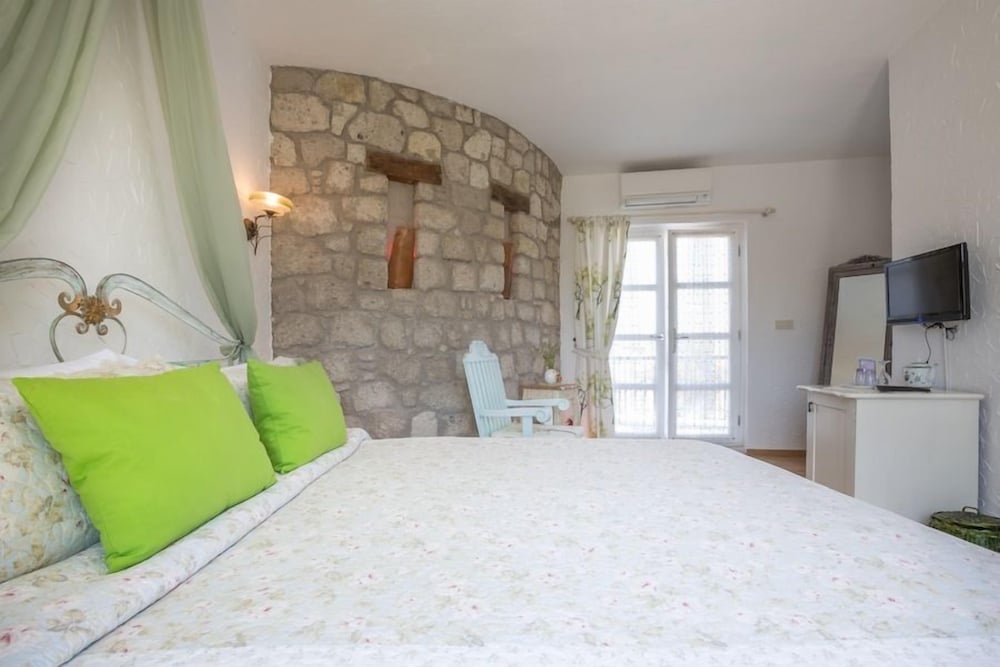 Deluxe Room, 1 Double Bed - Photo 4
