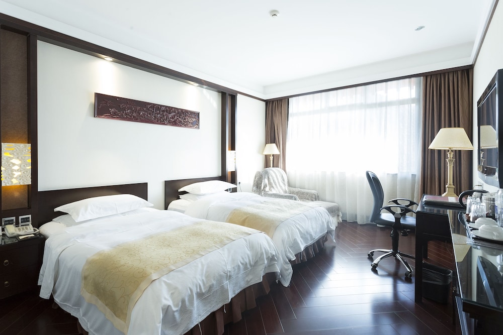 Standard Twin Room photo 2