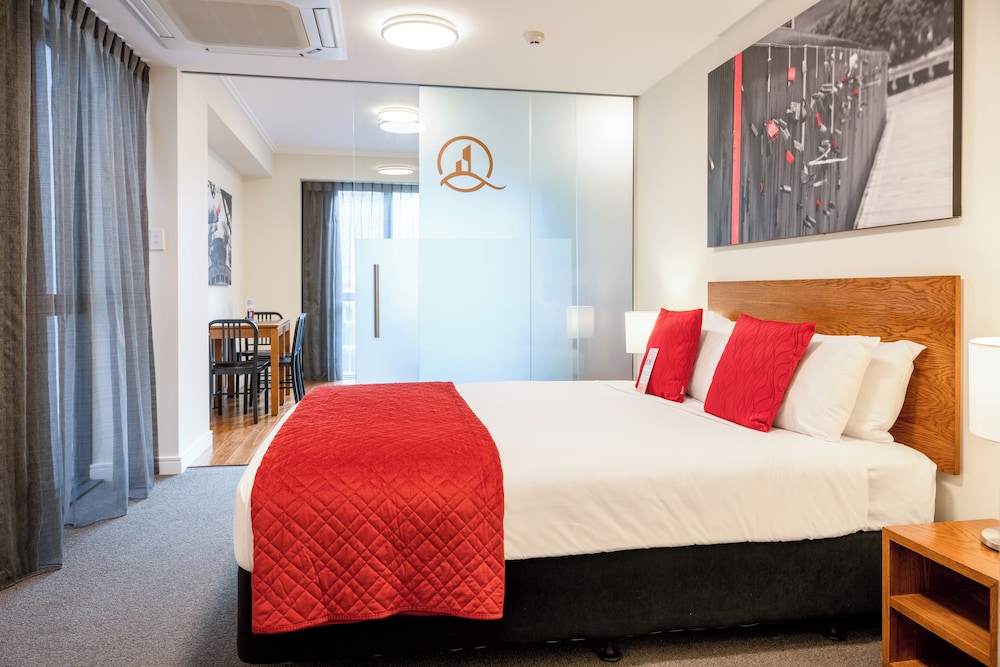 Executive Suite, 1 Bedroom, Non Smoking (North) photo 1