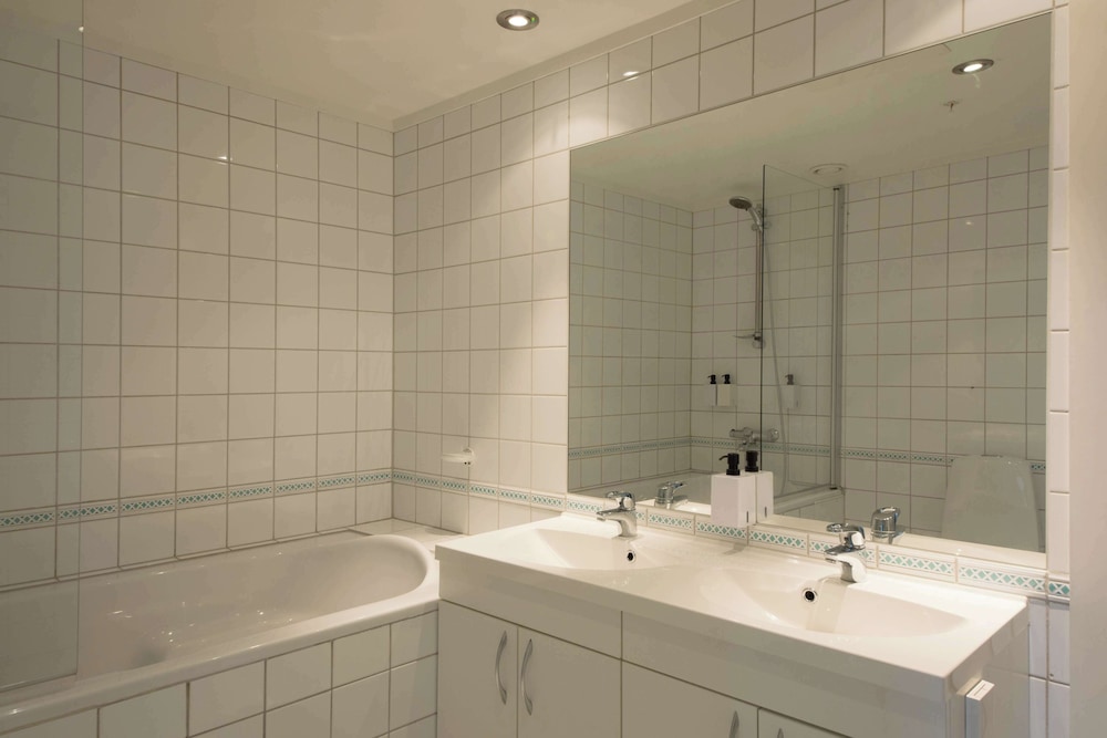 Suite (Master) photo 2