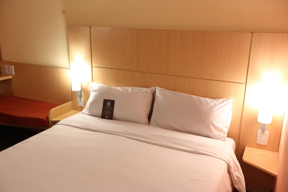 Standard Room, Multiple Beds photo 3