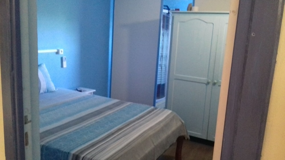 Economy Double Room - air-conditioned room - Photo 6