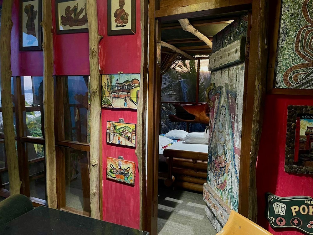 Panoramic Suite - Photo 26