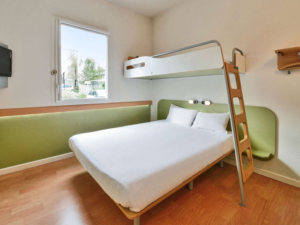 Triple Room, Multiple Beds