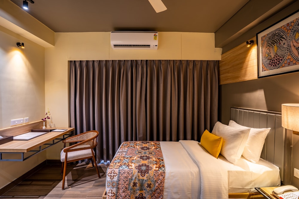 Deluxe Twin Room, Balcony, Partial Sea View - Photo 6