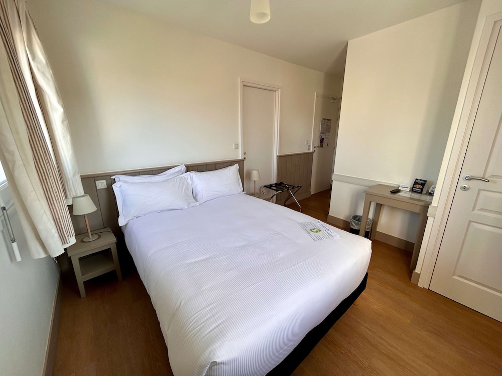 Double Room - Photo 10