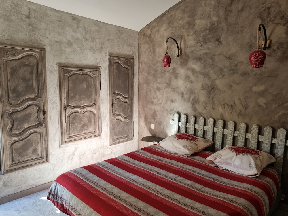 Canigou Family Room photo 1
