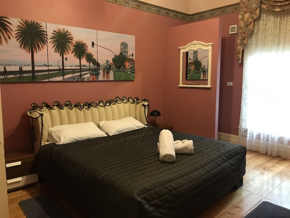 Deluxe Apartment photo 2