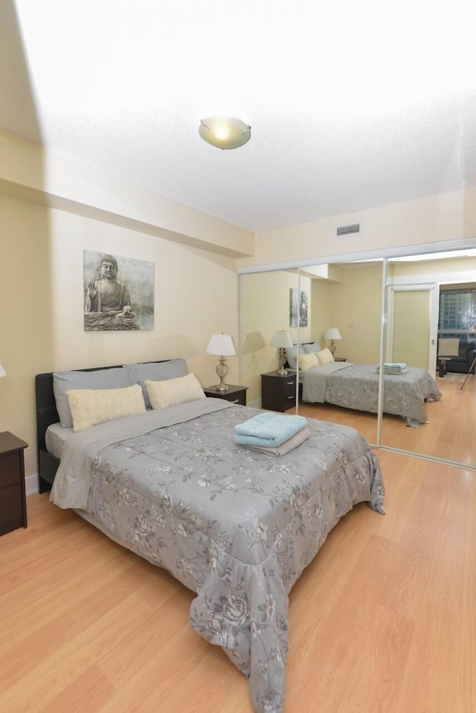 Business Condo, 1 Queen Bed with Sofa bed, Kitchen