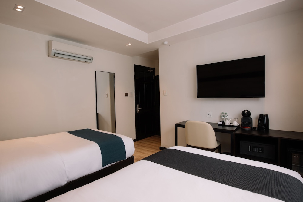 Deluxe Twin Room photo 3