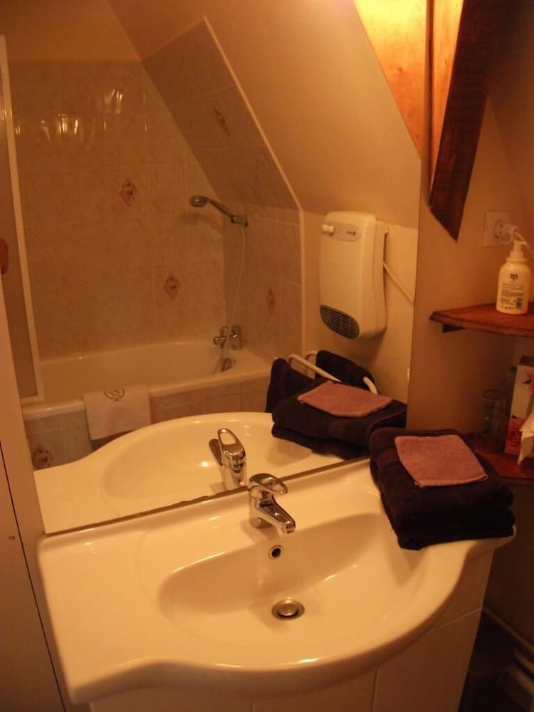 Classic Triple Room (Parc) photo 2