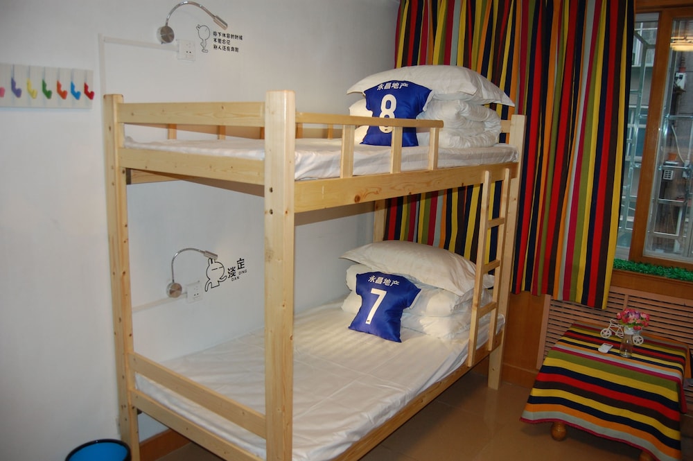 Bed in 6-bed Male Dormitory Room photo 1