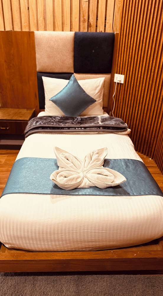 Premium Double Room photo 3