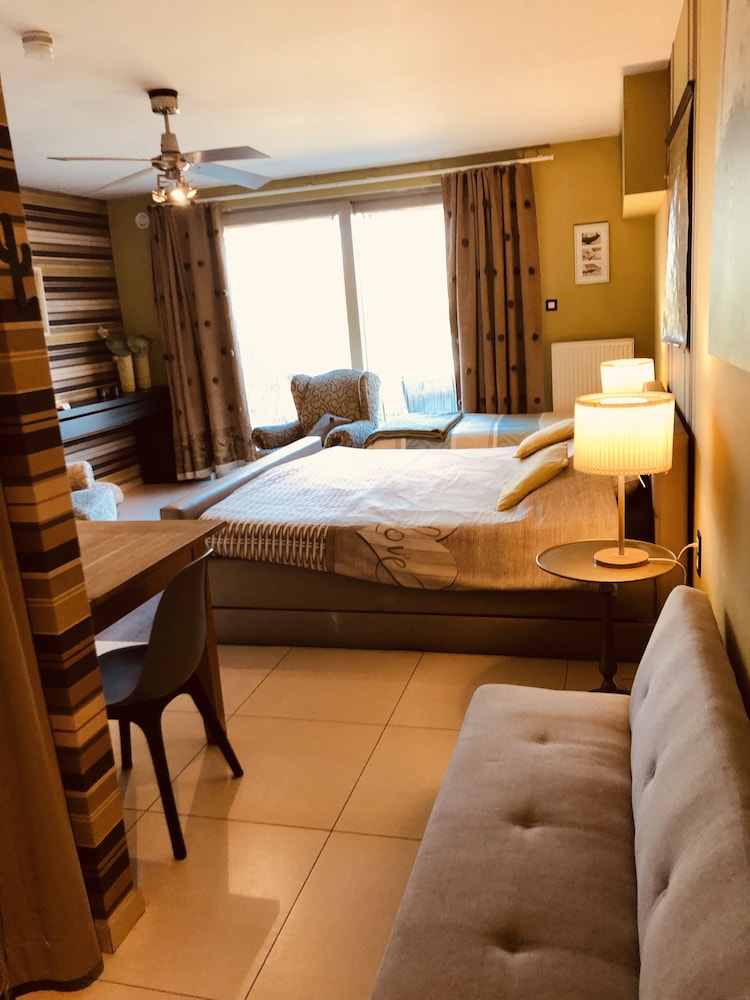 Deluxe Triple Room photo 3