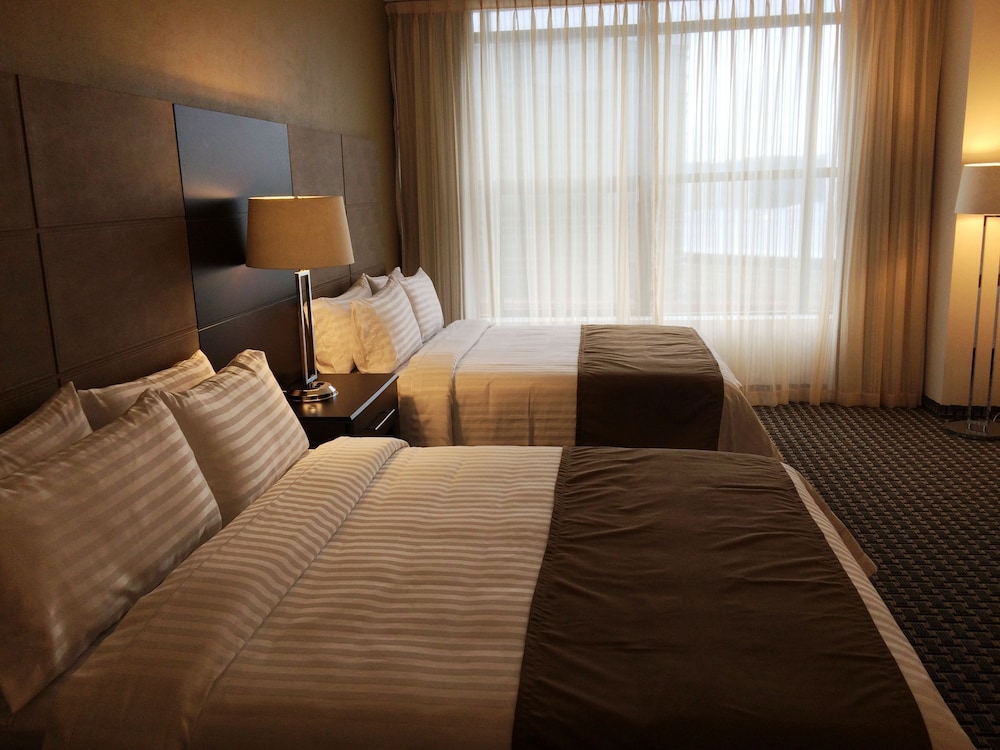 Standard Room, 2 Queen Beds - Photo 1