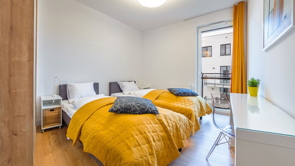 Apartment (15 G) photo 2