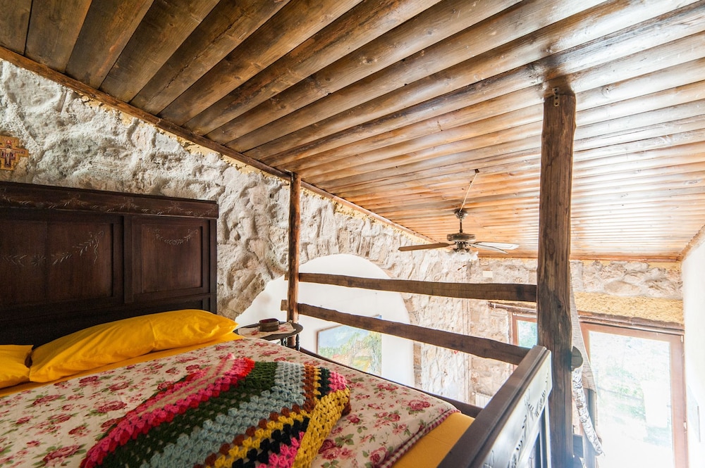 Suite, Valley View, Annex Building (Circe) photo 1
