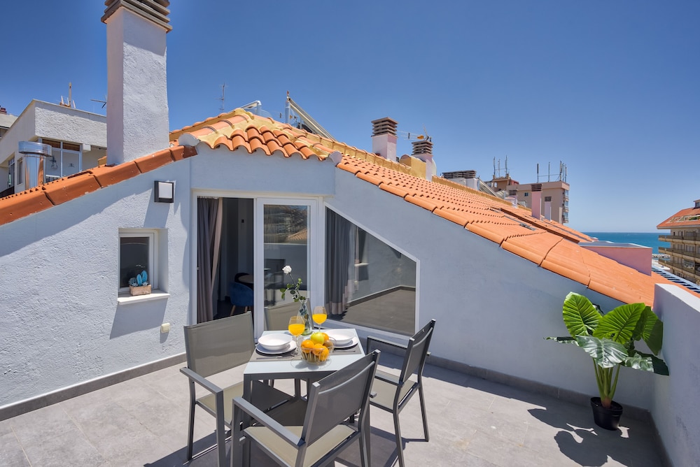 Romantic Penthouse, Partial Sea View photo 3