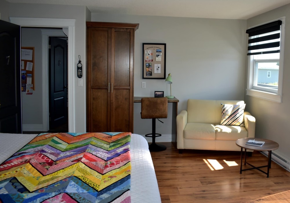 Luxury Suite, Ensuite photo 2