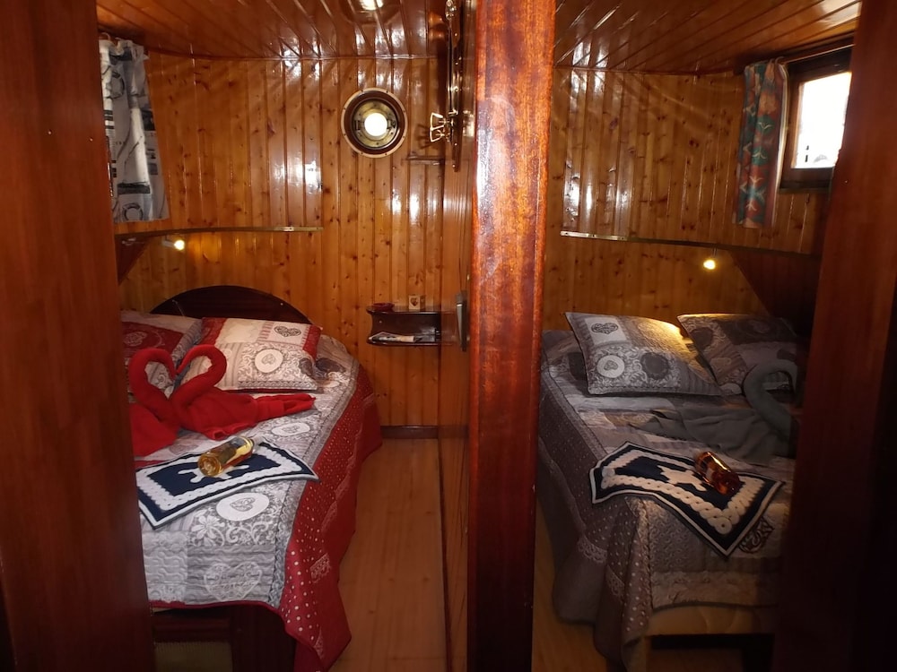 Basic Double Room, Non Smoking photo 3