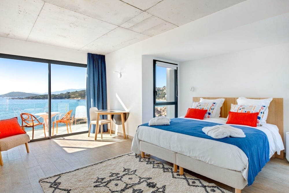 Standard Double Room, 1 Queen Bed, Non Smoking, Sea View