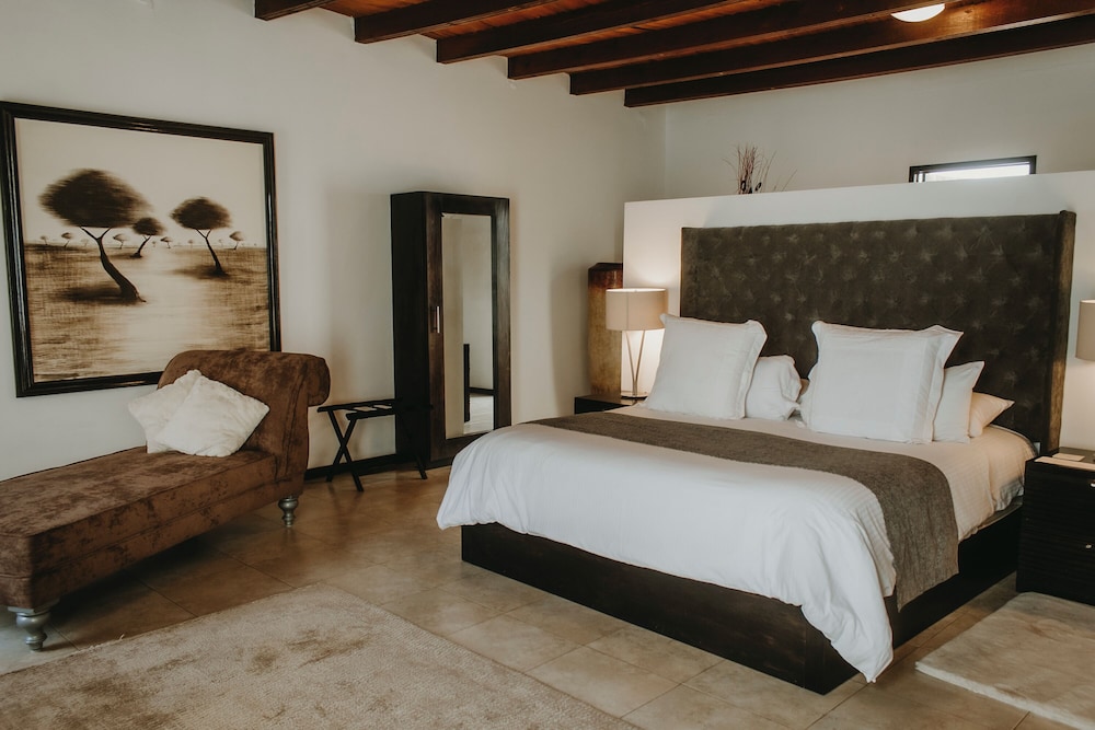 Presidential Suite, 1 King Bed, Terrace, Pool View