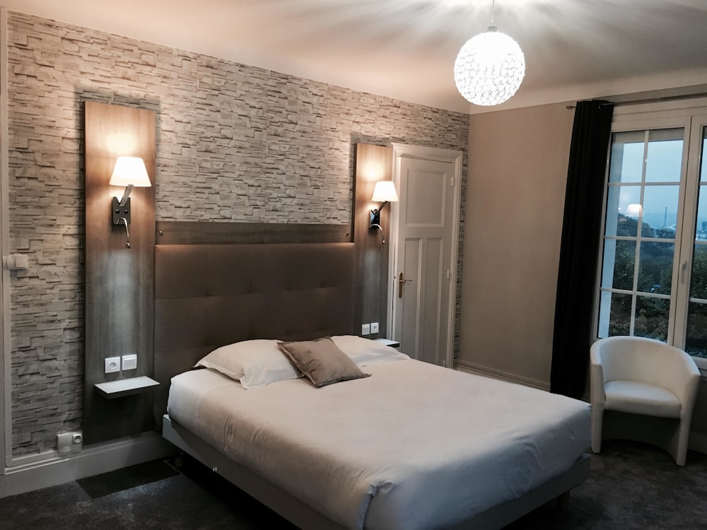 Classic Room, 1 Queen Bed, Non Smoking - Photo 4