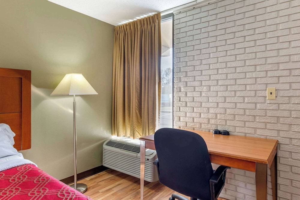Standard Double Room, 2 Double Beds, Smoking - Photo 5