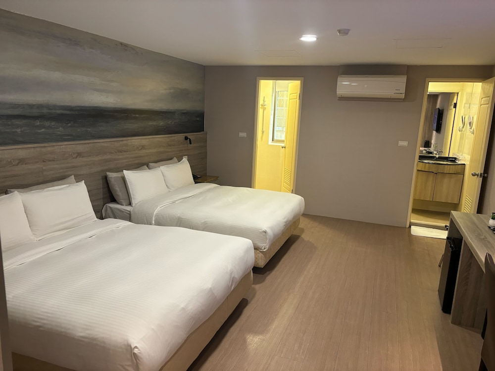 Family Quadruple Room photo 3