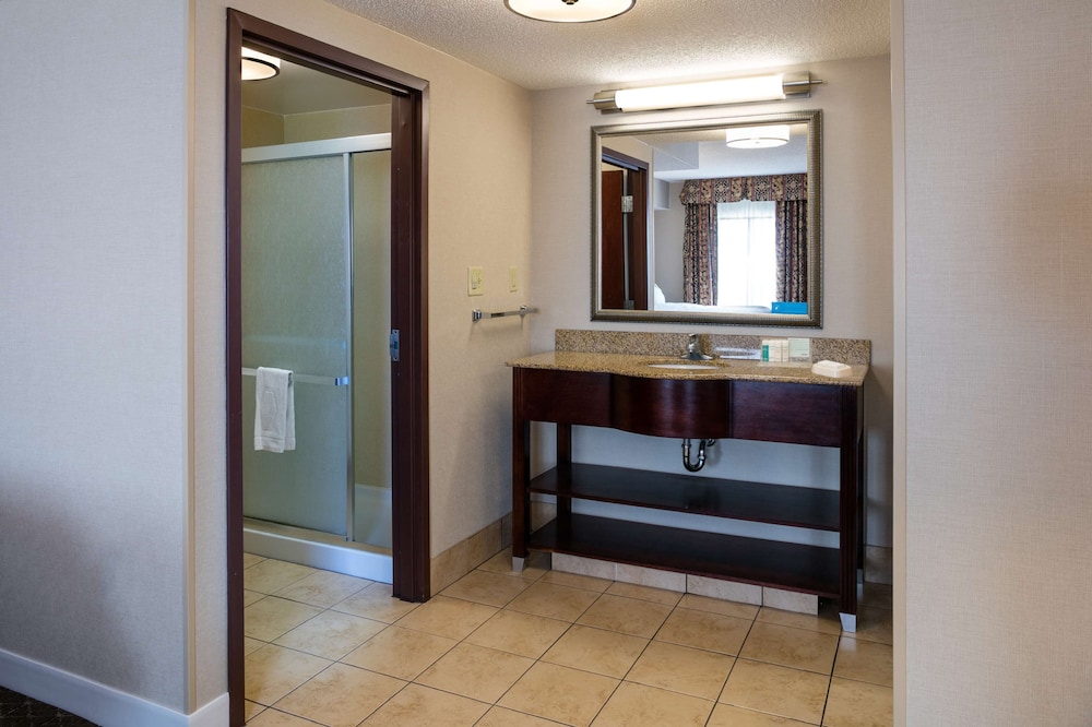 Suite, 2 Queen Beds, Accessible, Non Smoking - Photo 6