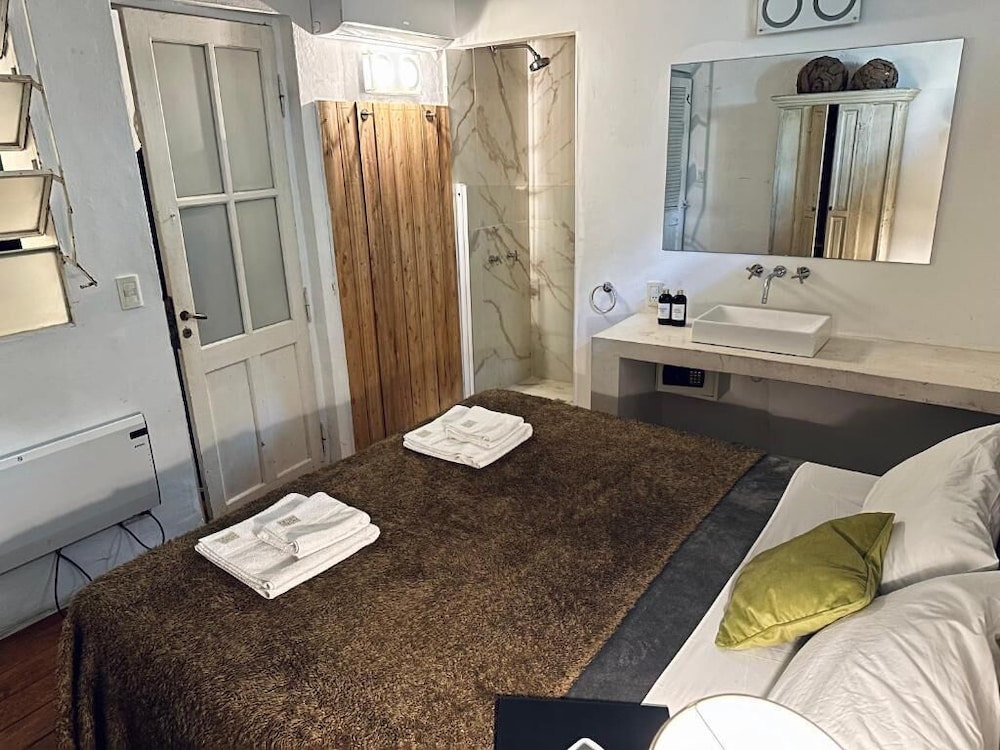 Basic Single Room photo 2