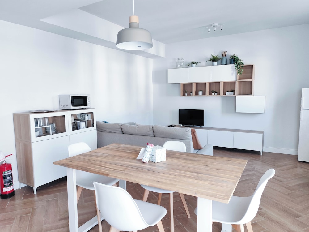 Apartment, 2 Bedrooms, Balcony, City View photo 1