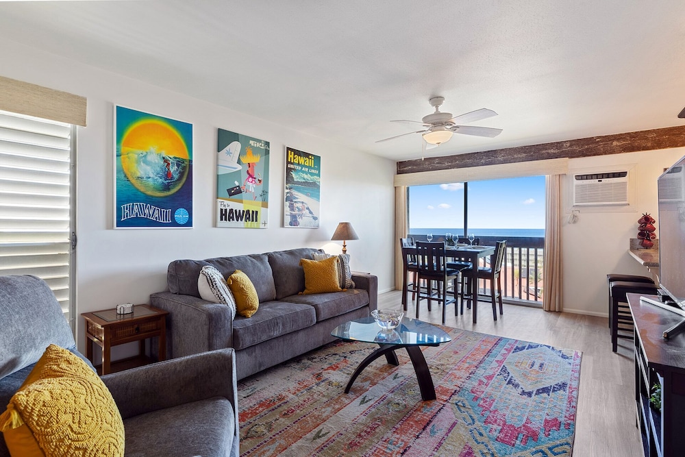 Studio Suite, 1 King Bed with Sofa bed, Kitchen, Ocean View (Kona Mansions #A303) photo 1