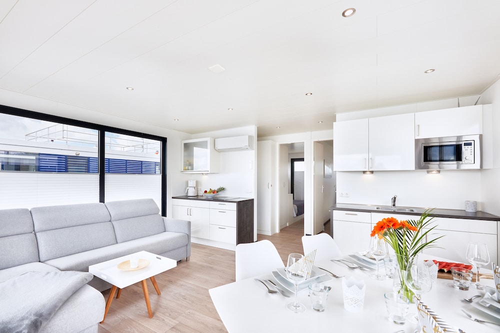 Family Room, 1 Bedroom, Non Smoking, Bay View photo 3