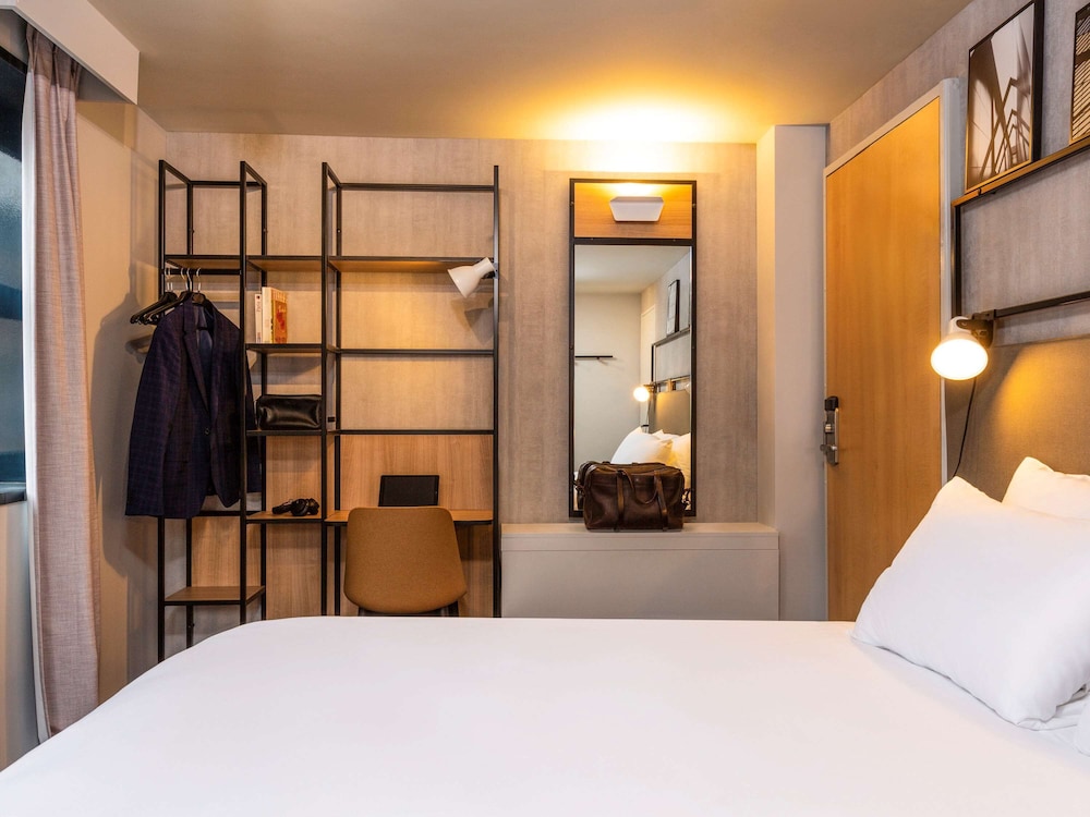 Standard Room, 2 Twin Beds thumbnail 6