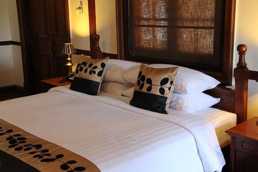 Suite, 1 King Bed photo 3