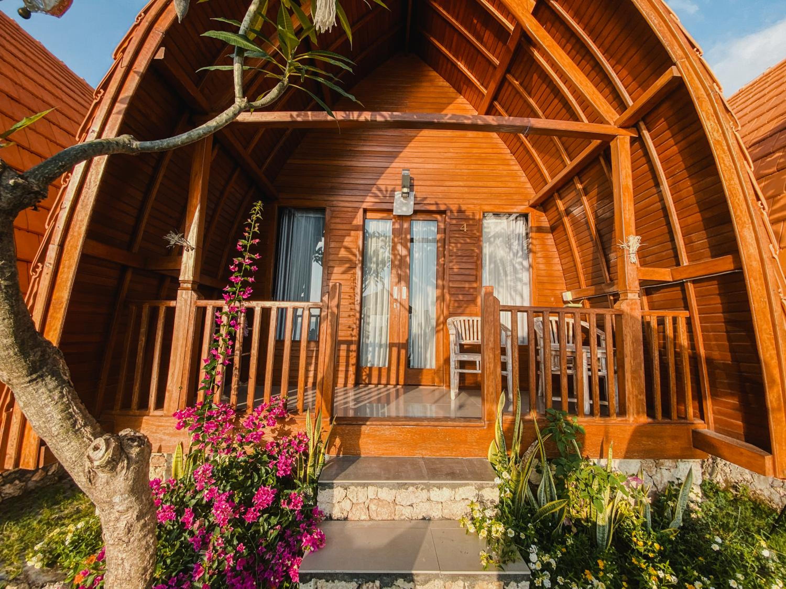 Deluxe Bungalow with Sea View - Photo 14