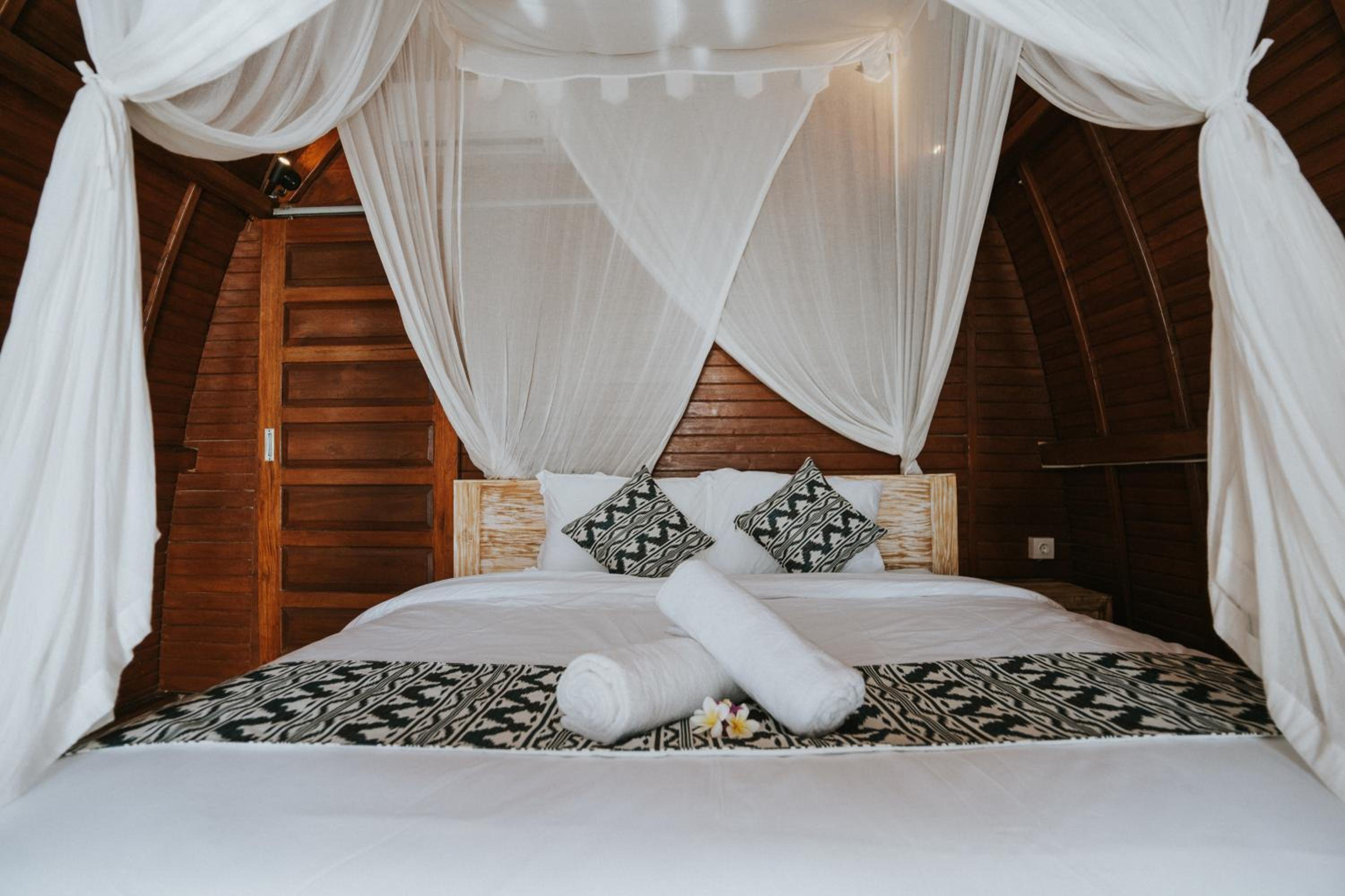 Deluxe Bungalow with Sea View - Photo 4