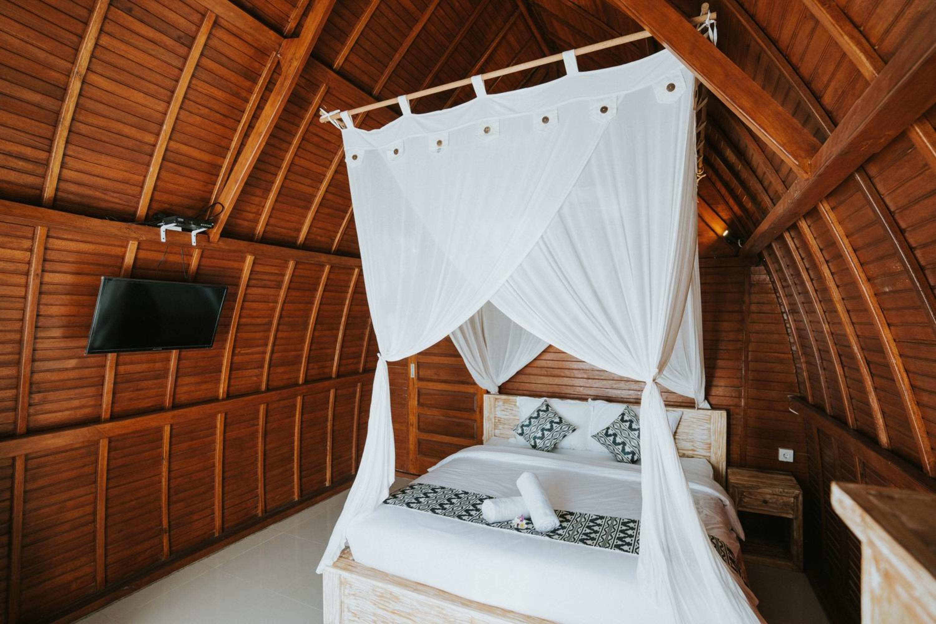 Deluxe Bungalow with Sea View - Photo 6