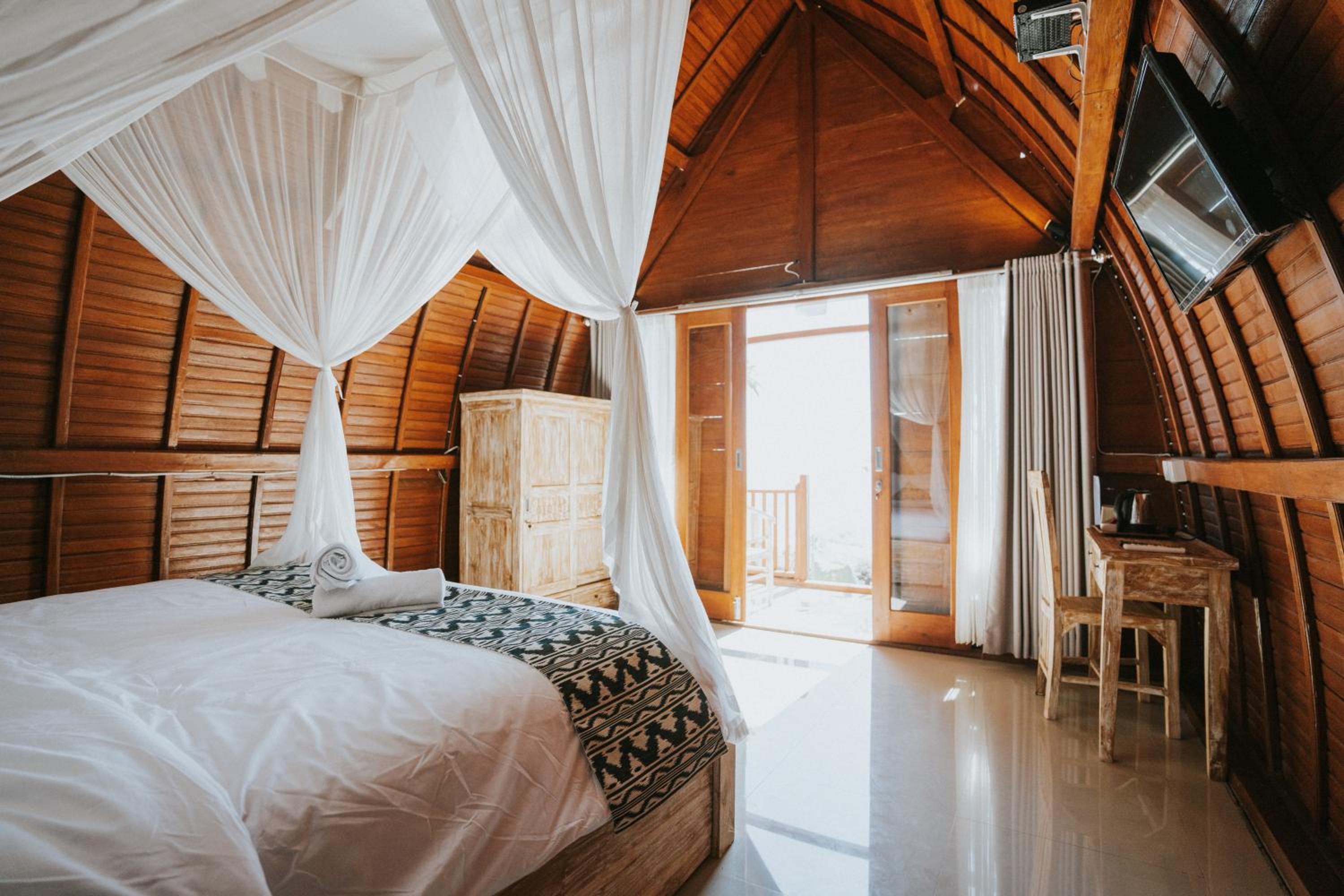 Deluxe Bungalow with Sea View - Photo 18