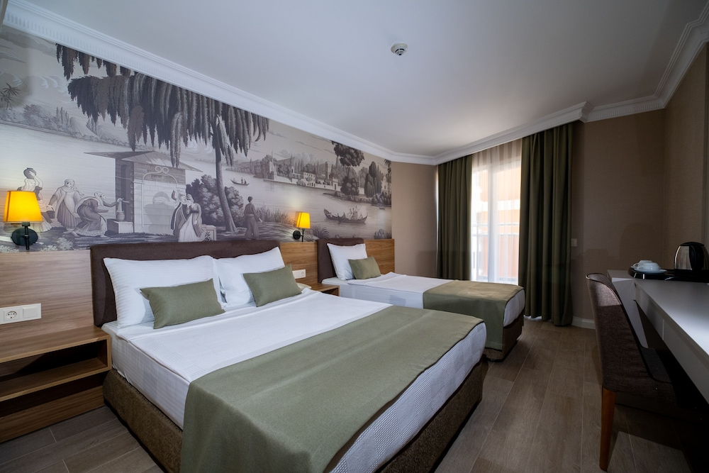 Standard Double or Twin Room photo 2