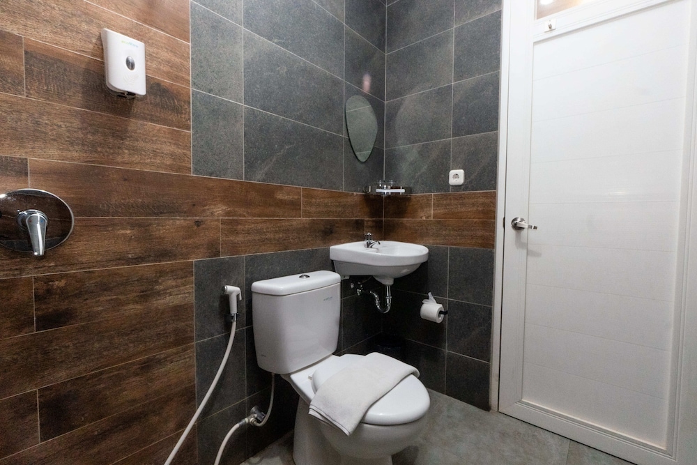 Deluxe Twin Room - Photo 7