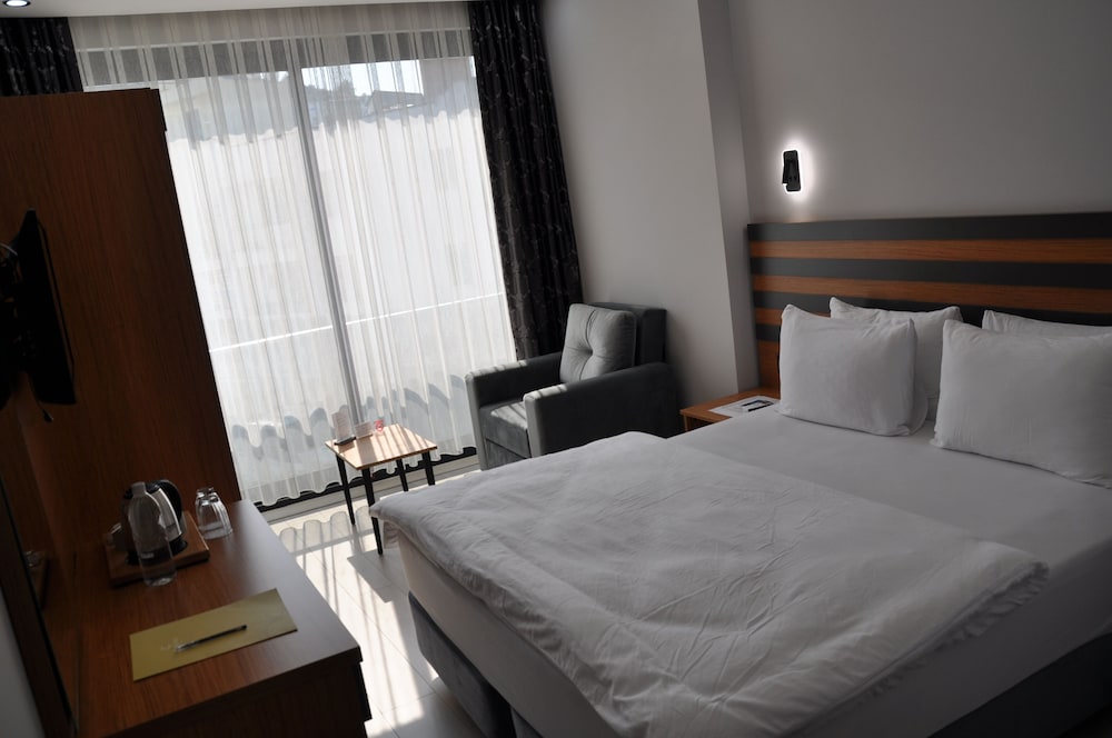 Standard Double Room - Photo 4